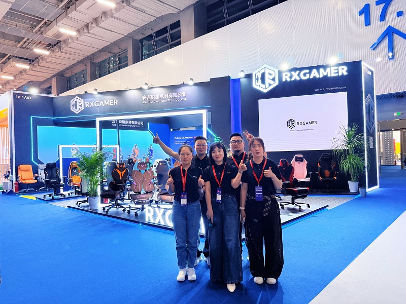 Anji Ruixing Furniture Co., Ltd. expõe com sucesso na 57ª Feira Internacional de Móveis da China (Guangzhou)